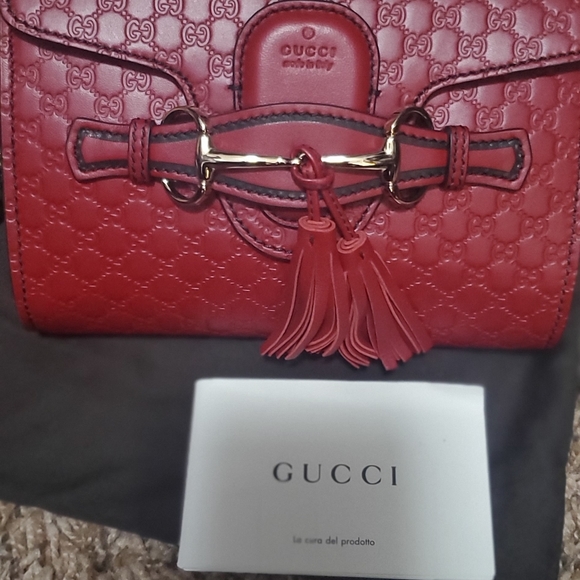 Gucci - Picture 4 of 5